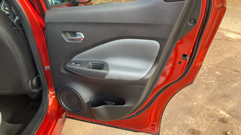 Nissan Juke 1.0 DiG-T 114 N-Connecta 5dr Petrol Hatchback